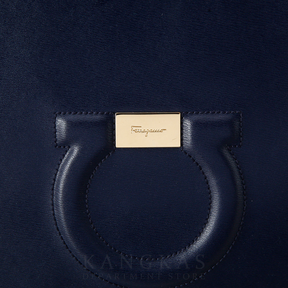 FERRAGAMO(USED)페레가모 간치니 로고 클러치